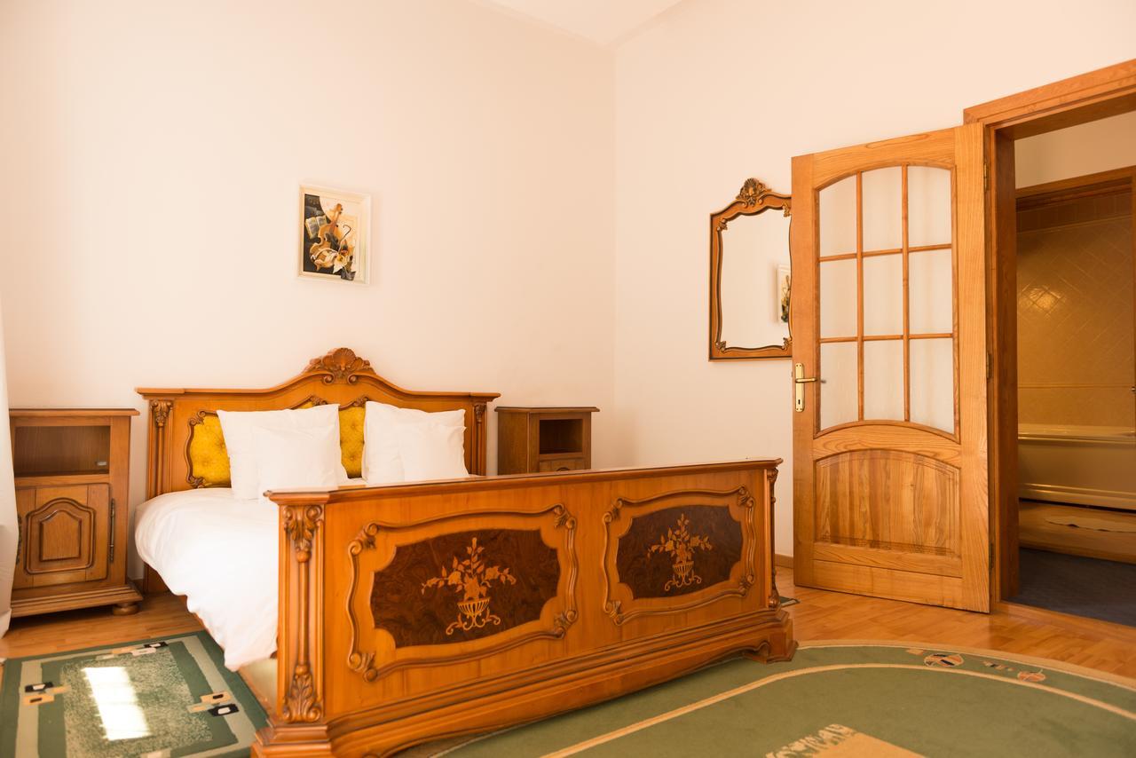 Vila Rica Hotel Slănic-Moldova Habitación foto